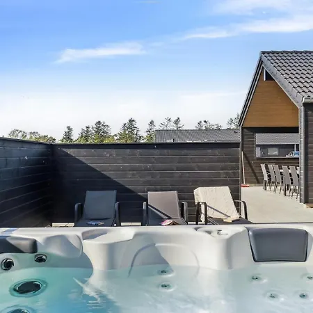 Villavilla 966 - Marielyst, Lollandfalstermon